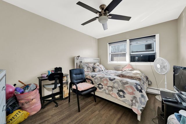 484 Shenstone Road, Riverside, IL 60546