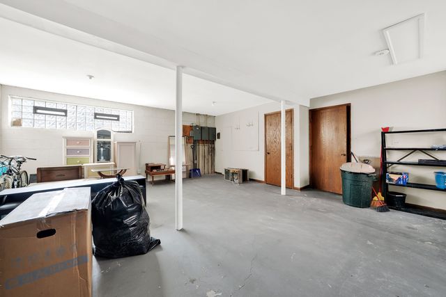 484 Shenstone Road, Riverside, IL 60546