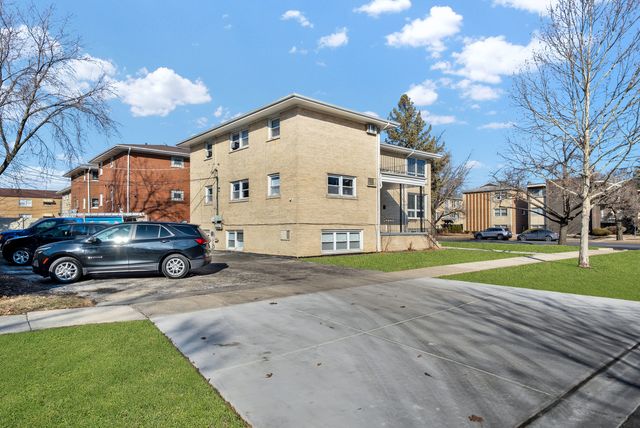 484 Shenstone Road, Riverside, IL 60546