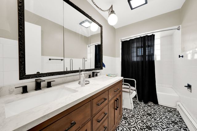 484 Shenstone Road, Riverside, IL 60546