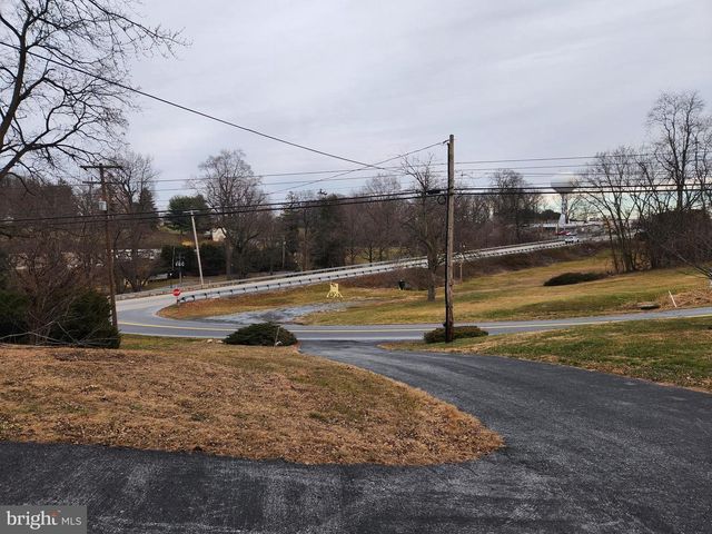 612 PARK HILL DR, Manheim, PA 17545