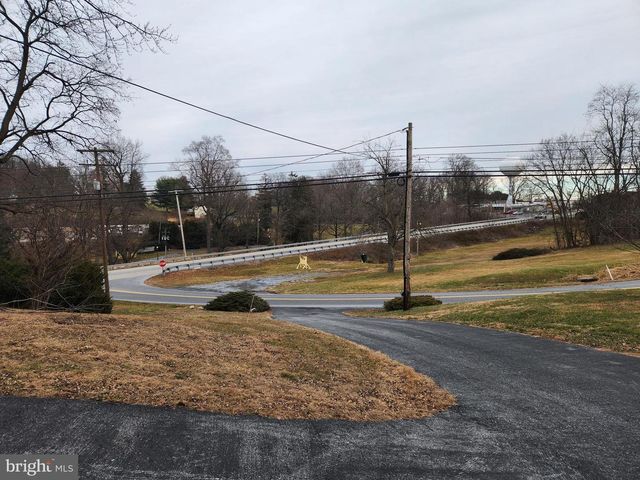 612 PARK HILL DR, Manheim, PA 17545