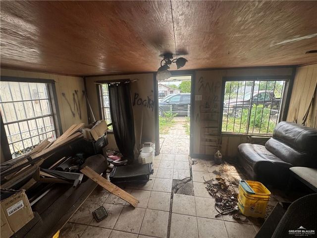 303 E 2nd Street, San Juan, TX 78589