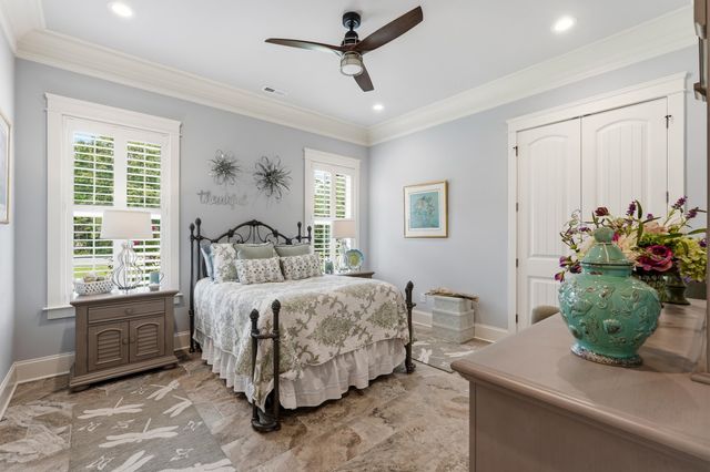 329 Shoreward Dr., Myrtle Beach, SC 29579