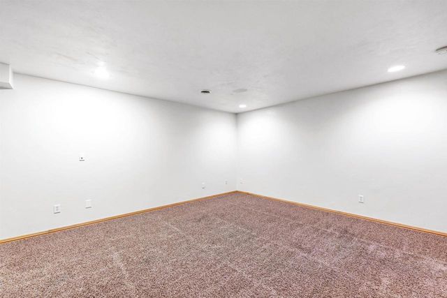 1968 TRENTON LANE, Suamico, WI 54313