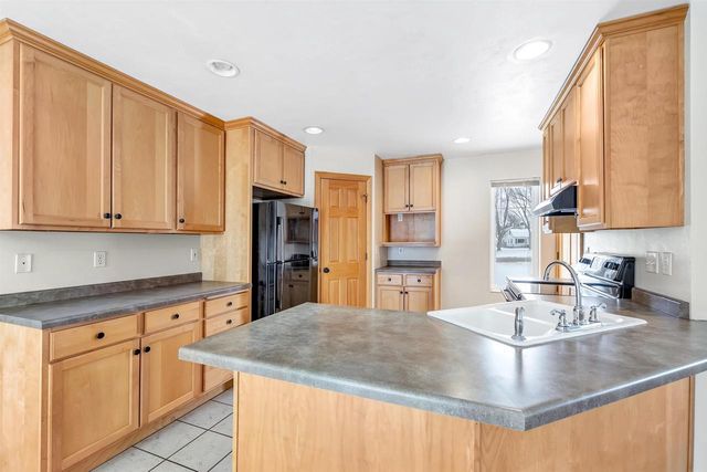 1968 TRENTON LANE, Suamico, WI 54313