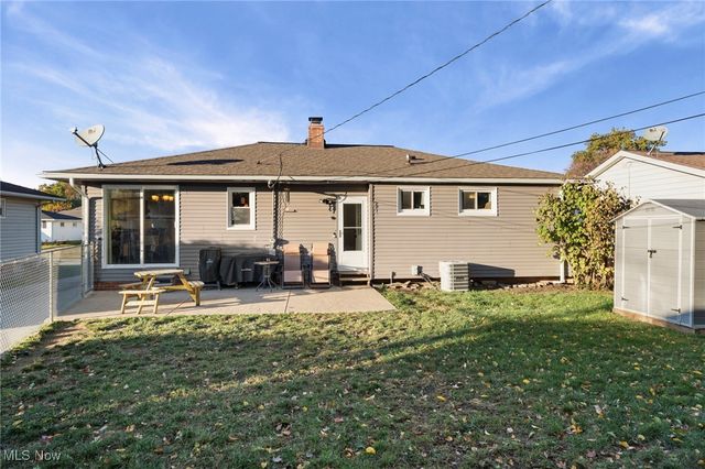 650 E Dartmoor Avenue, Seven Hills, OH 44131