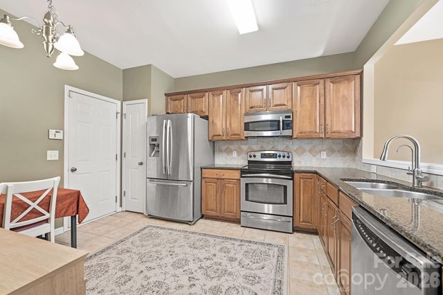 9805 Carson Whitley Avenue, Charlotte, NC 28277