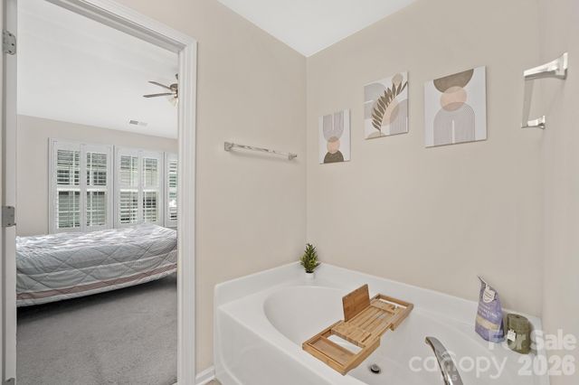 9805 Carson Whitley Avenue, Charlotte, NC 28277