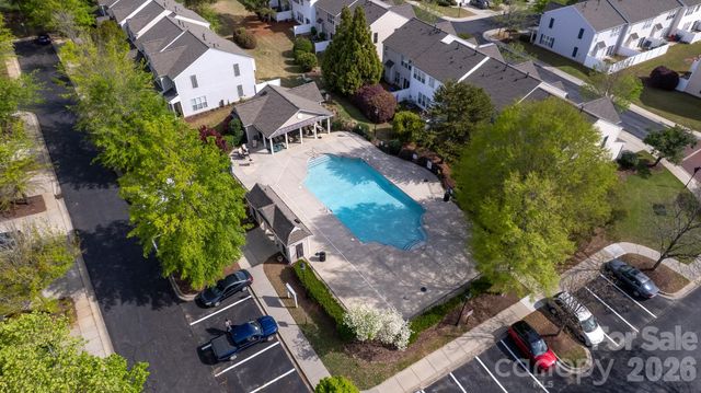 9805 Carson Whitley Avenue, Charlotte, NC 28277