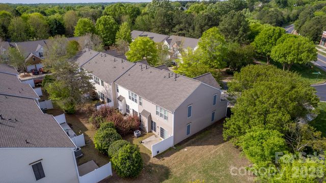 9805 Carson Whitley Avenue, Charlotte, NC 28277