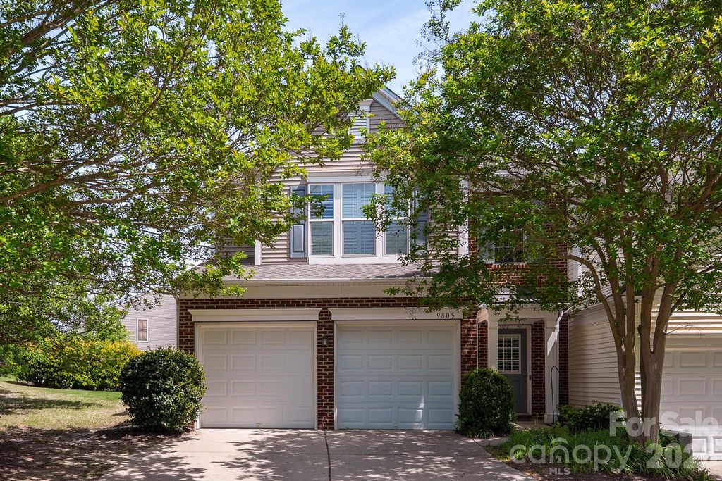 9805 Carson Whitley Avenue, Charlotte, NC 28277