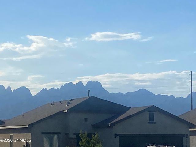 4649 Valentina Road, Las Cruces, NM 88012