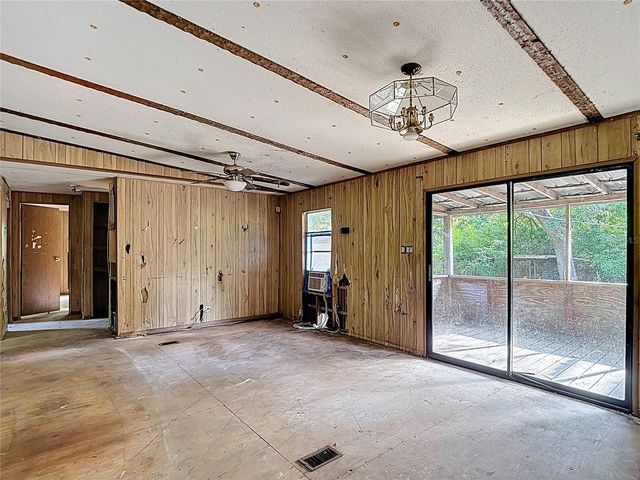 7607 WILLIAMS ROAD, Seffner, FL 33584