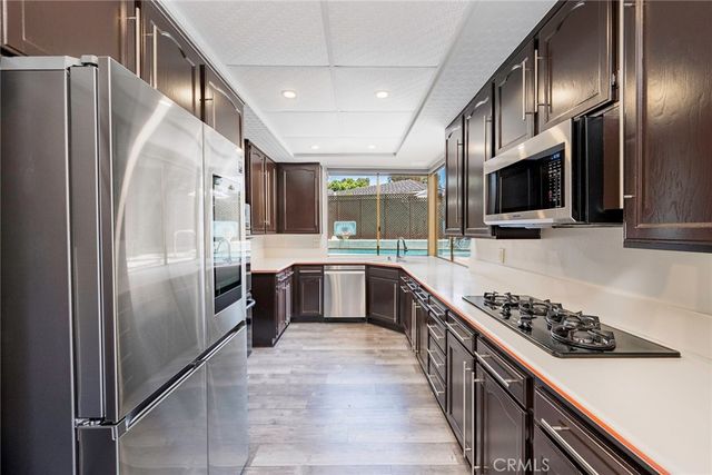 4000 Marion Way, Long Beach, CA 90807