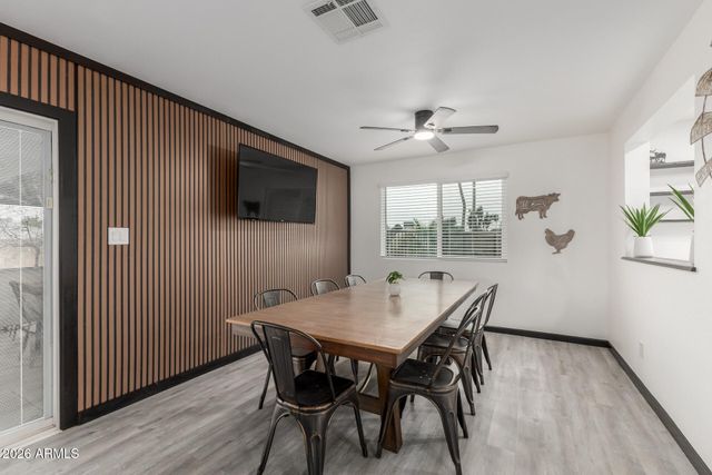 2117 W KIMBERLY Way, Phoenix, AZ 85027