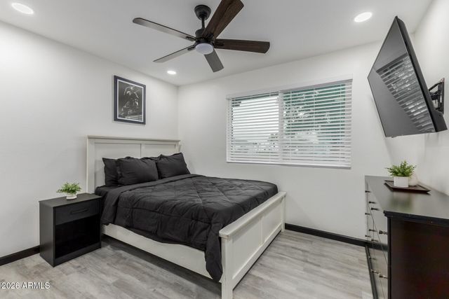 2117 W KIMBERLY Way, Phoenix, AZ 85027