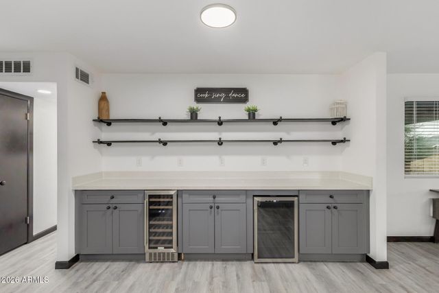 2117 W KIMBERLY Way, Phoenix, AZ 85027