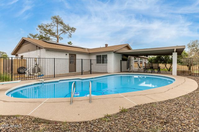 2117 W KIMBERLY Way, Phoenix, AZ 85027