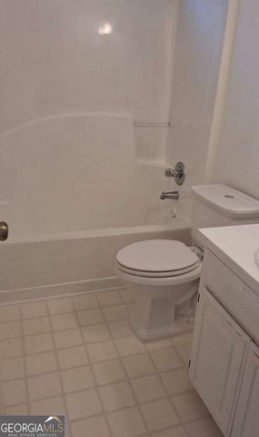 3989 COURTLIN Cove NW, Lilburn, GA 30047