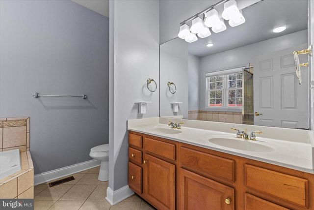 5525 BARBARA DR, Mechanicsburg, PA 17050