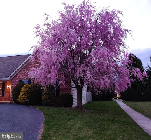 5525 BARBARA DR, Mechanicsburg, PA 17050