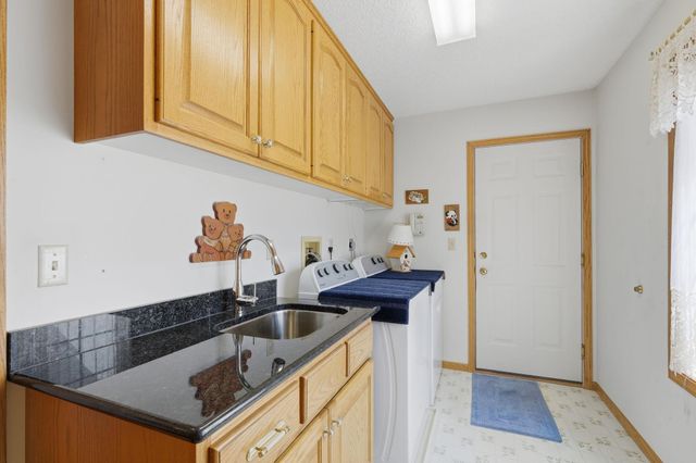 1835 63rd Street E, Inver Grove Heights, MN 55077