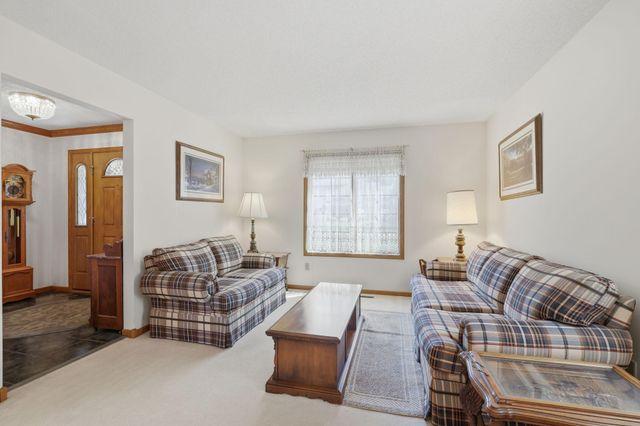 1835 63rd Street E, Inver Grove Heights, MN 55077