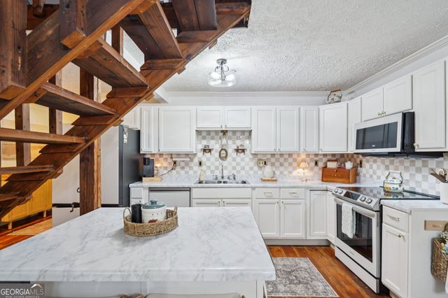 15 Rustica Drive, Newnan, GA 30263
