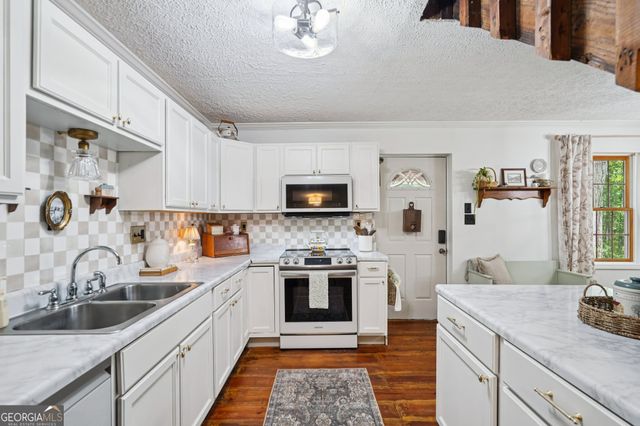 15 Rustica Drive, Newnan, GA 30263
