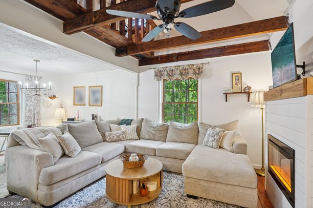 15 Rustica Drive, Newnan, GA 30263