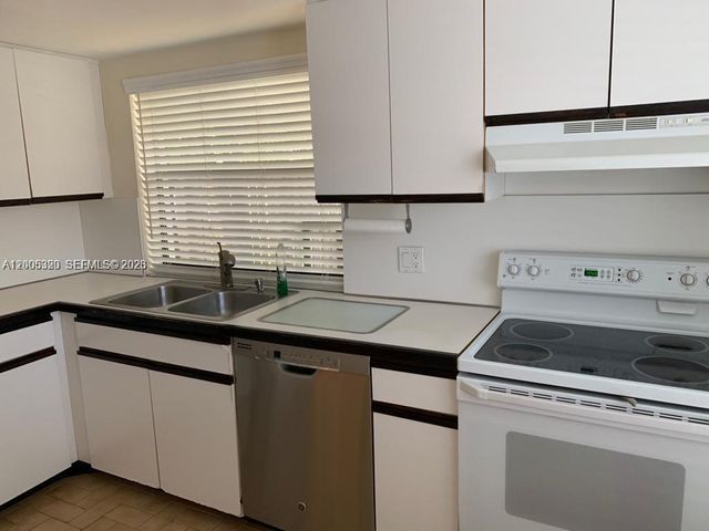 15292 SW 46th Ln Dr 64, Miami, FL 33185