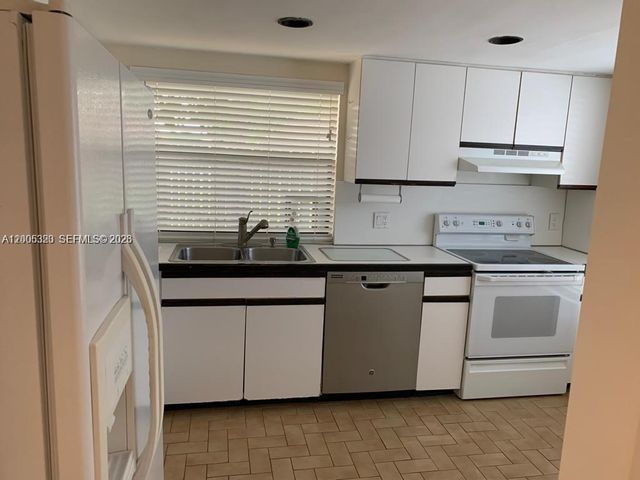 15292 SW 46th Ln Dr 64, Miami, FL 33185