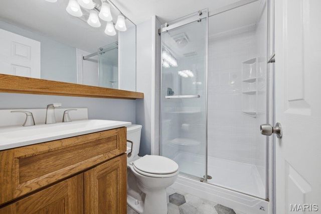 1231 Creve Coeur Crossing Lane B, Creve Coeur, MO 63017