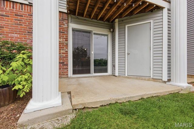 1231 Creve Coeur Crossing Lane B, Creve Coeur, MO 63017