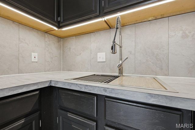 1231 Creve Coeur Crossing Lane B, Creve Coeur, MO 63017