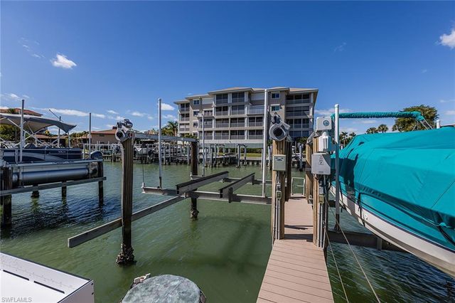 908 Collier CT 302, Marco Island, FL 34145