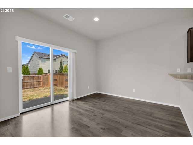 1717 Ne PIONEER Ln, Camas, WA 98607