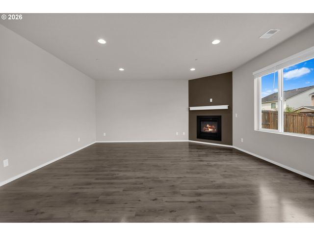 1717 Ne PIONEER Ln, Camas, WA 98607