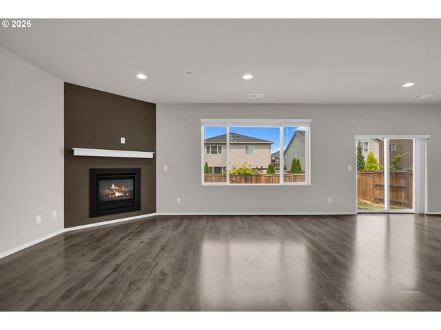1717 Ne PIONEER Ln, Camas, WA 98607