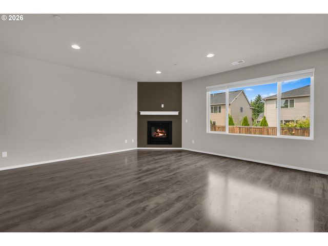 1717 Ne PIONEER Ln, Camas, WA 98607