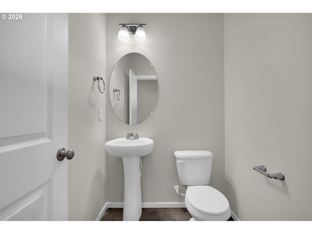 1717 Ne PIONEER Ln, Camas, WA 98607