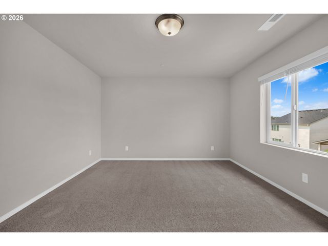 1717 Ne PIONEER Ln, Camas, WA 98607