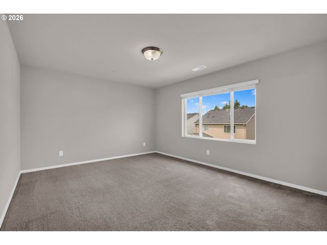 1717 Ne PIONEER Ln, Camas, WA 98607