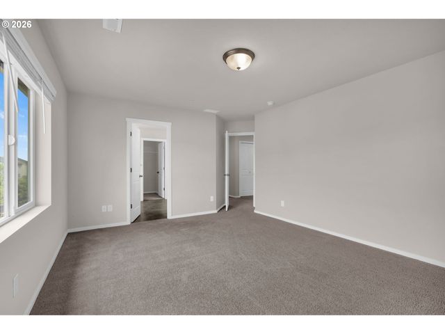 1717 Ne PIONEER Ln, Camas, WA 98607