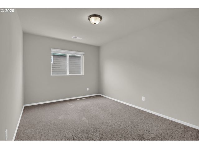 1717 Ne PIONEER Ln, Camas, WA 98607