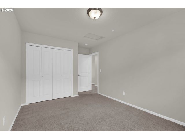 1717 Ne PIONEER Ln, Camas, WA 98607