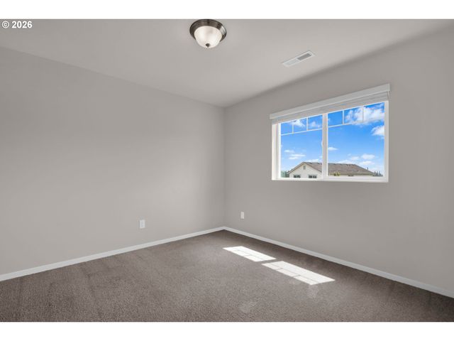 1717 Ne PIONEER Ln, Camas, WA 98607