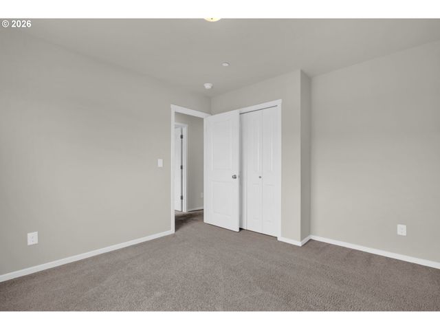 1717 Ne PIONEER Ln, Camas, WA 98607
