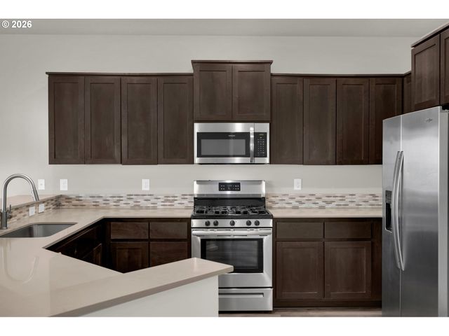 1717 Ne PIONEER Ln, Camas, WA 98607